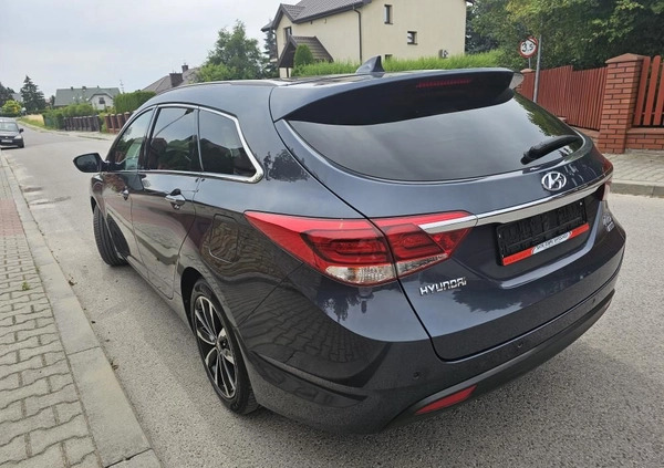 Hyundai i40 cena 44400 przebieg: 92000, rok produkcji 2015 z Lądek-Zdrój małe 631